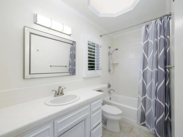 7920 Avenida Alamar, La Jolla, CA 92037