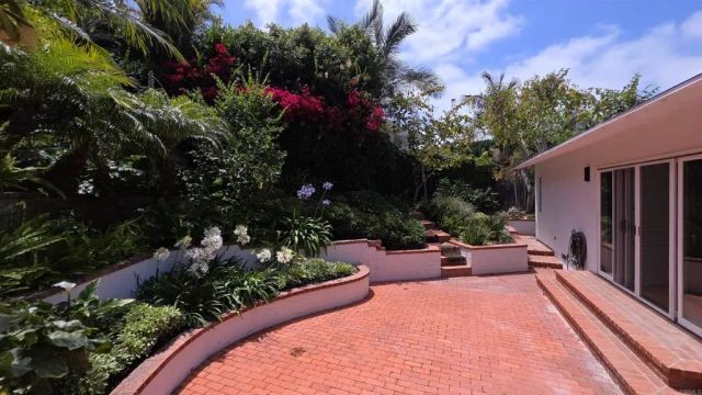 7920 Avenida Alamar, La Jolla, CA 92037