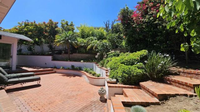 7920 Avenida Alamar, La Jolla, CA 92037
