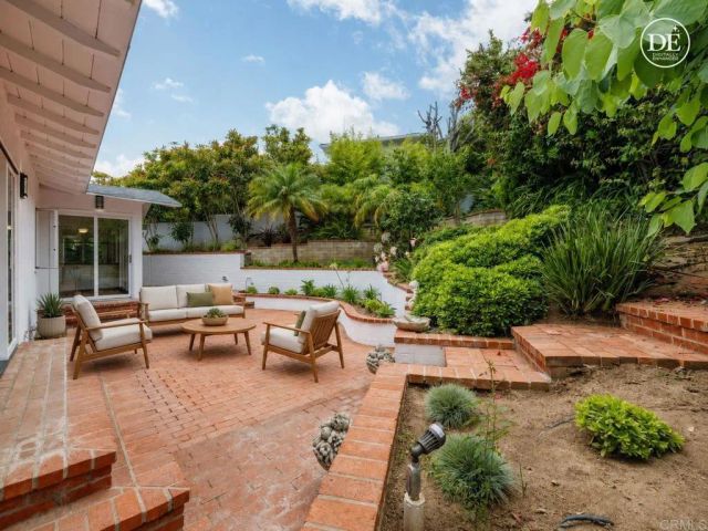 7920 Avenida Alamar, La Jolla, CA 92037