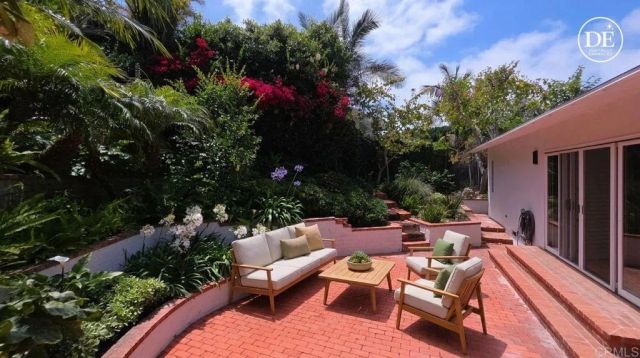 7920 Avenida Alamar, La Jolla, CA 92037