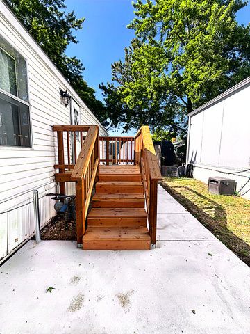 247 HIDDEN DR, Sandy, UT 84070