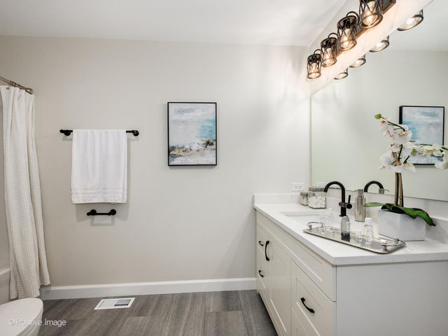 5309 PINE TRAILS Circle, Plainfield, IL 60586