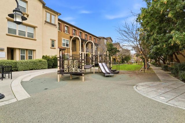 636 Messina Gardens Lane, San Jose, CA 95133