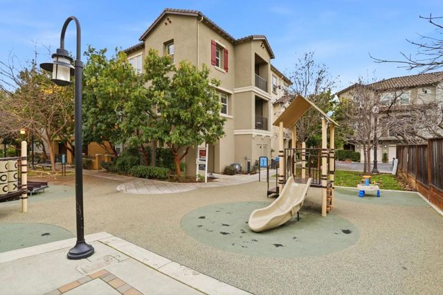 636 Messina Gardens Lane, San Jose, CA 95133