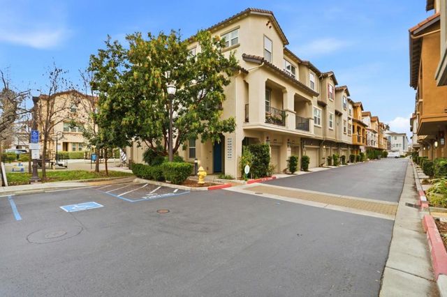 636 Messina Gardens Lane, San Jose, CA 95133