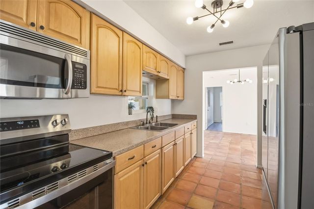 220 62ND STREET NW, Bradenton, FL 34209