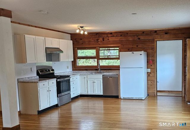 698 Leetes Island Road, Branford, CT 06405