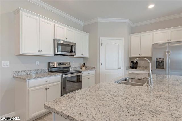 10284 Livorno DR, Fort Myers, FL 33913