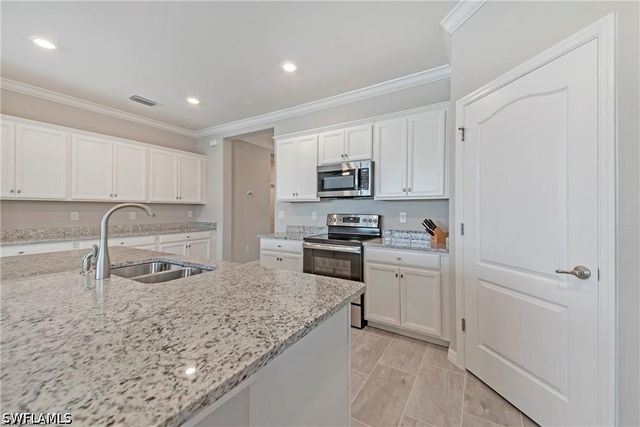 10284 Livorno DR, Fort Myers, FL 33913