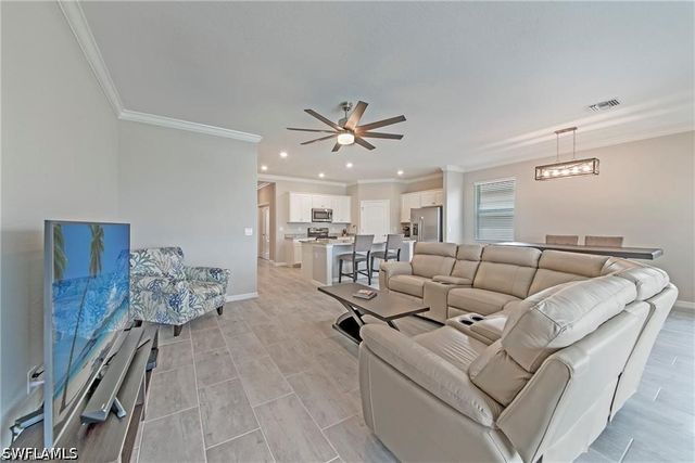 10284 Livorno DR, Fort Myers, FL 33913