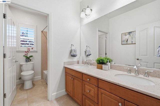 4958 Trescott Ct, Dublin, CA 94568