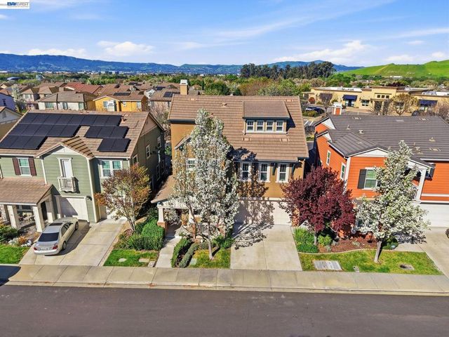 4958 Trescott Ct, Dublin, CA 94568