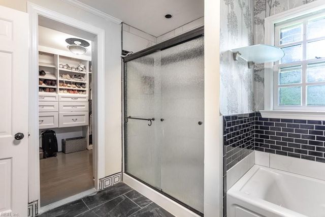 12 Poindexter PL, Newport News, VA 23606