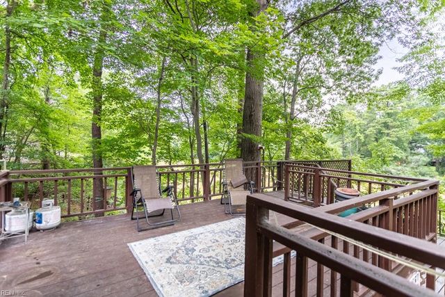 12 Poindexter PL, Newport News, VA 23606