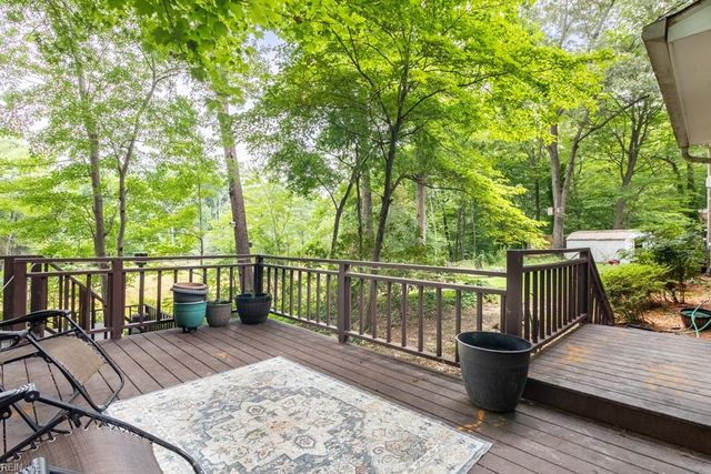 12 Poindexter PL, Newport News, VA 23606