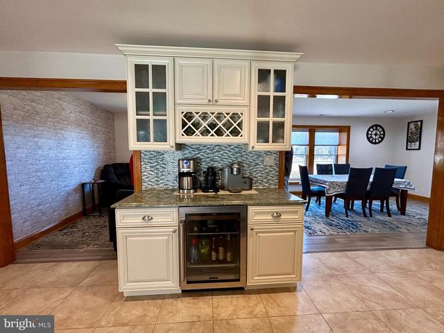 2517 TREMONT AVE, Egg Harbor Township, NJ 08234
