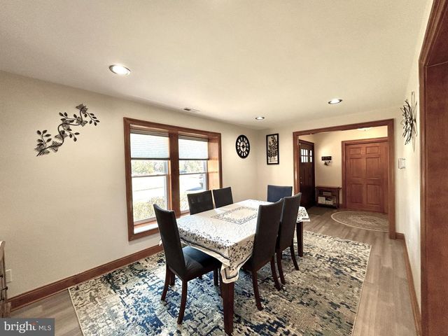 2517 TREMONT AVE, Egg Harbor Township, NJ 08234
