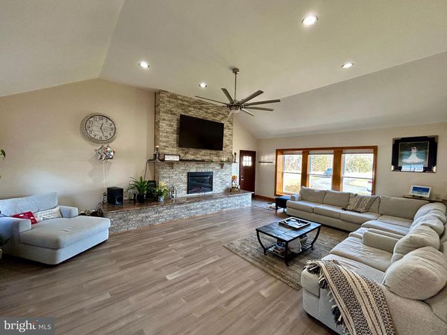 2517 TREMONT AVE, Egg Harbor Township, NJ 08234