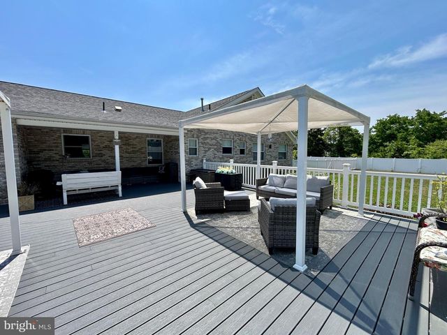 2517 TREMONT AVE, Egg Harbor Township, NJ 08234