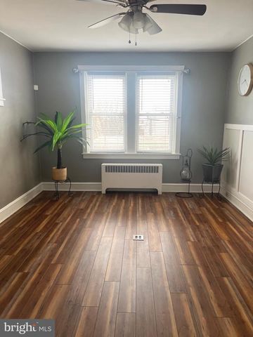 422 S BROOM ST, Wilmington, DE 19805