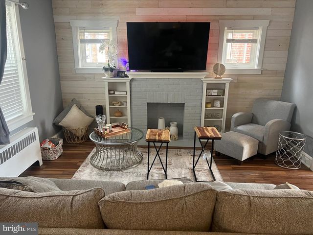 422 S BROOM ST, Wilmington, DE 19805