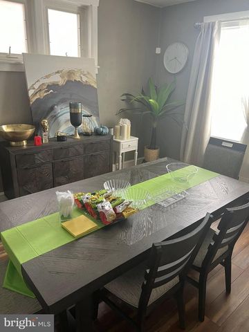 422 S BROOM ST, Wilmington, DE 19805