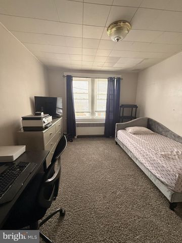 422 S BROOM ST, Wilmington, DE 19805