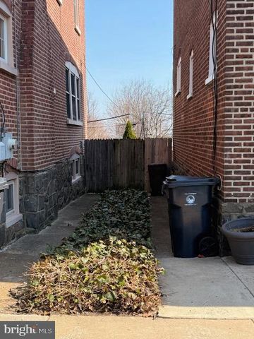 422 S BROOM ST, Wilmington, DE 19805