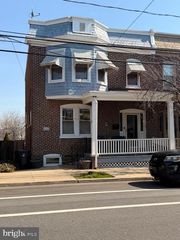 422 S BROOM ST, Wilmington, DE 19805