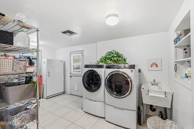 4419 E Water Street, Tucson, AZ 85712