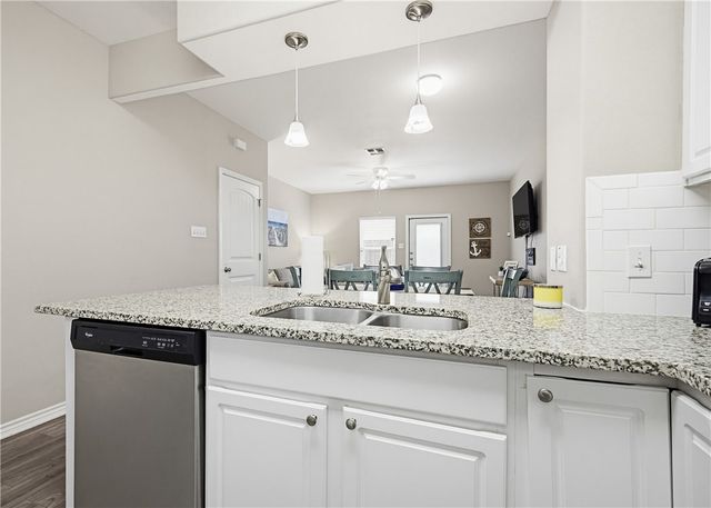 15118 Dory Dr, Corpus Christi, TX 78418