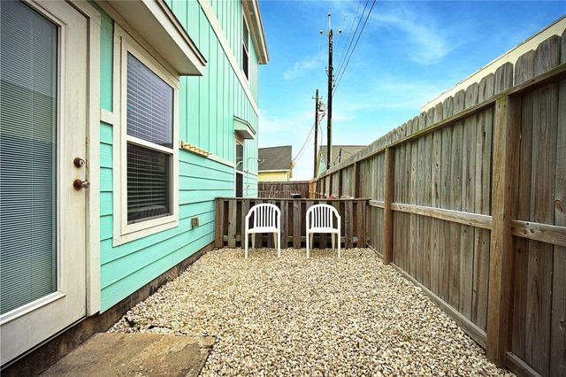 15118 Dory Dr, Corpus Christi, TX 78418