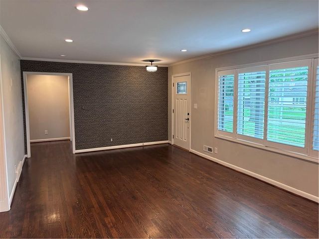 9915 MERCIER Street, Kansas City, MO 64114