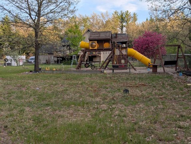 W6140 COUNTY ROAD H ROAD, Wild Rose, WI 54984