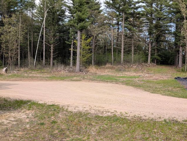 W6140 COUNTY ROAD H ROAD, Wild Rose, WI 54984