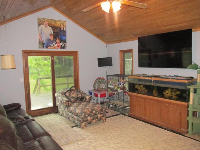 W6140 COUNTY ROAD H ROAD, Wild Rose, WI 54984