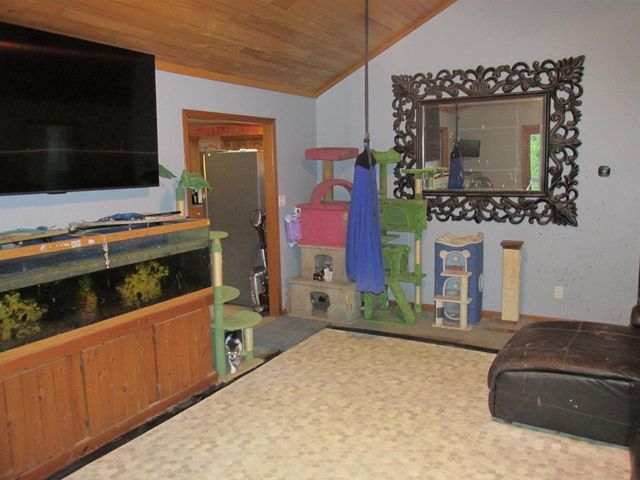W6140 COUNTY ROAD H ROAD, Wild Rose, WI 54984