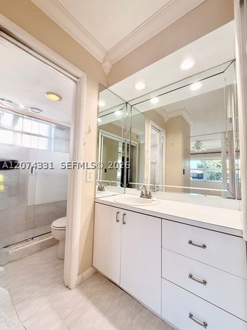 455 Paradise Isle Blvd 109, Hallandale Beach, FL 33009
