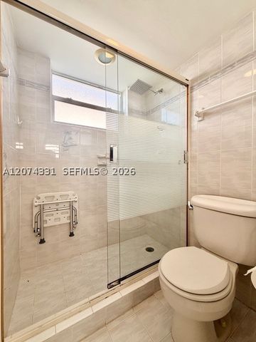 455 Paradise Isle Blvd 109, Hallandale Beach, FL 33009