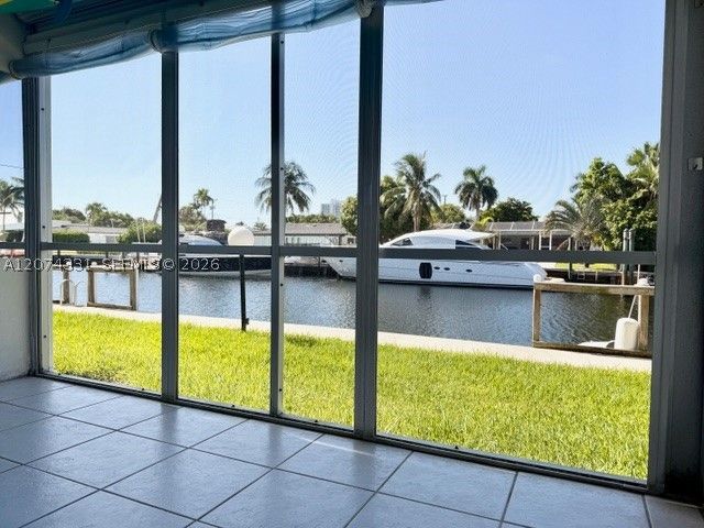 455 Paradise Isle Blvd 109, Hallandale Beach, FL 33009
