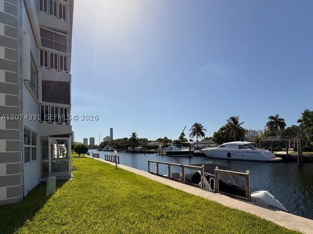 455 Paradise Isle Blvd 109, Hallandale Beach, FL 33009