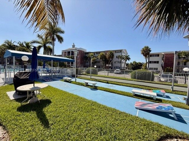 455 Paradise Isle Blvd 109, Hallandale Beach, FL 33009