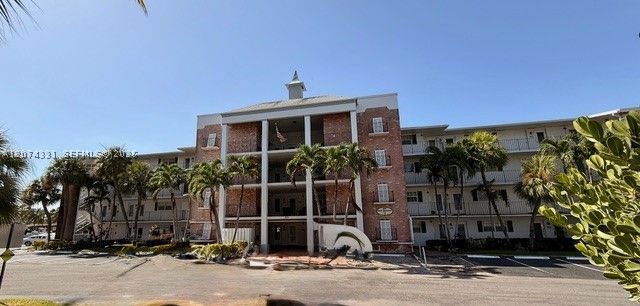 455 Paradise Isle Blvd 109, Hallandale Beach, FL 33009