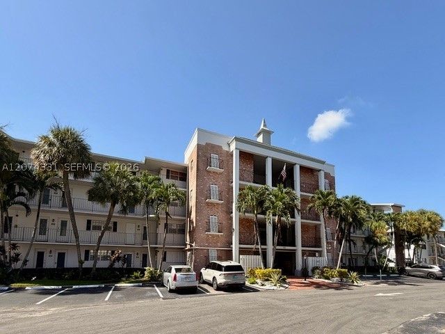 455 Paradise Isle Blvd 109, Hallandale Beach, FL 33009