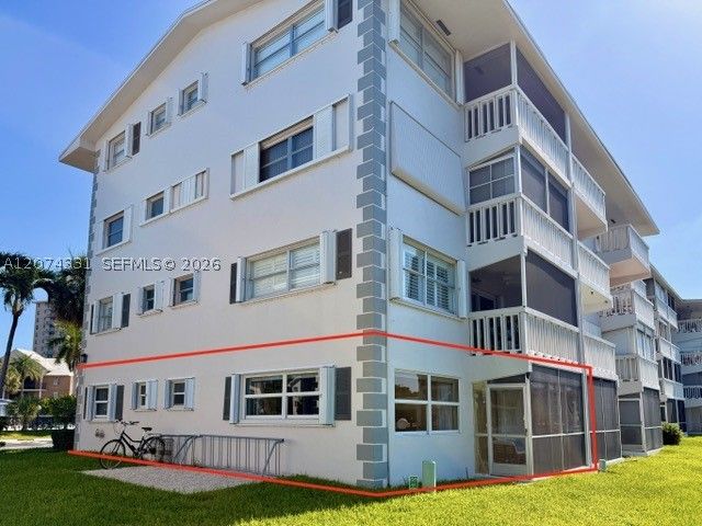 455 Paradise Isle Blvd 109, Hallandale Beach, FL 33009