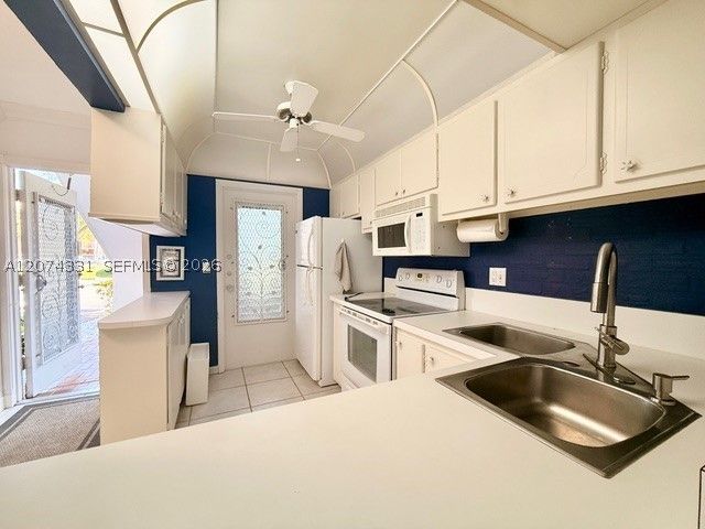 455 Paradise Isle Blvd 109, Hallandale Beach, FL 33009