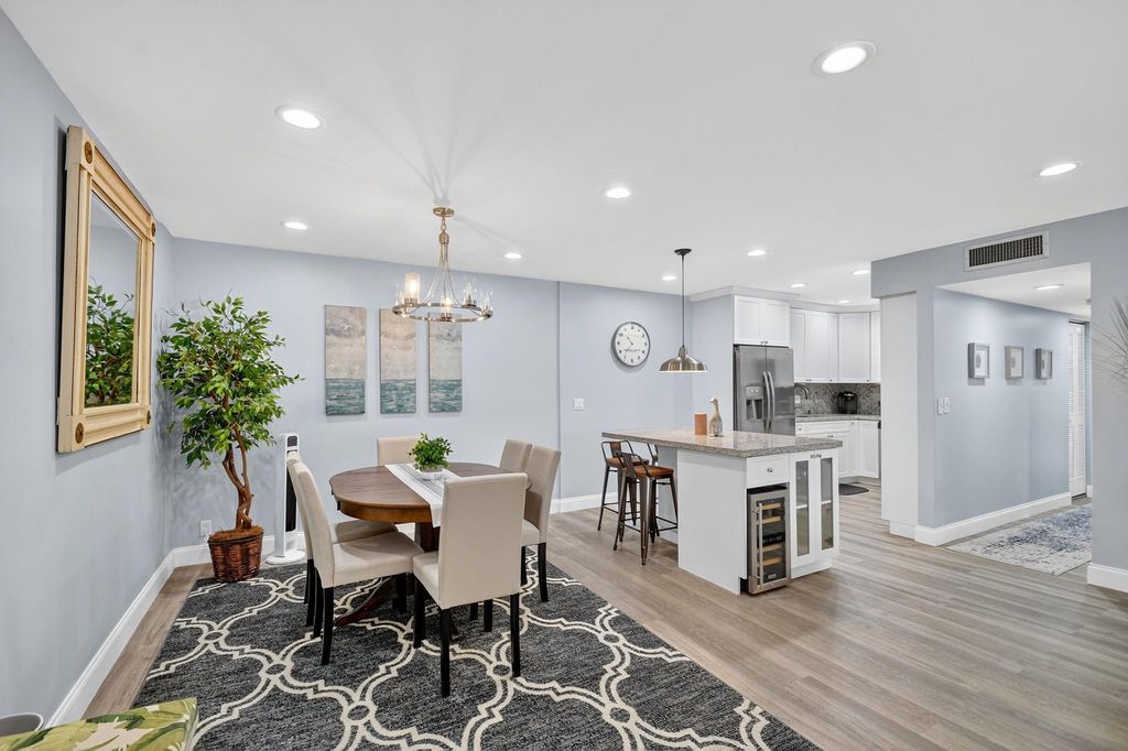 813 Sky Pine Way D2, Greenacres, FL 33415