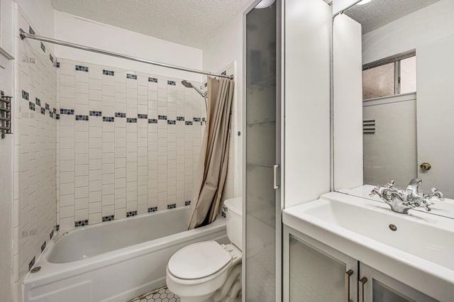 811 Pebble Beach Drive, Garland, TX 75043
