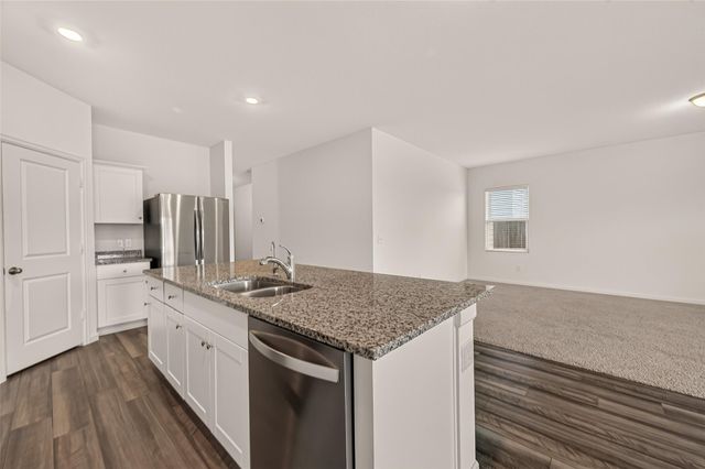 1037 Lacebark Pine Lane, Brookshire, TX 77423
